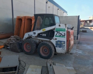 Subasta online de MAQUINA OBRAS AUTOMOTRIZ CARGADORA BOBCAT