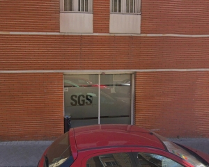 Subasta online de Local en MADRID, proindiviso 1/5 del local comercial 2 de la planta baja del edificio en la calle Siena número 56/58